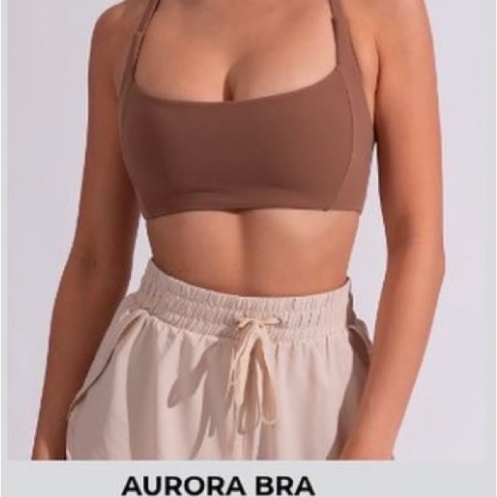 BuffBunny Aurora Sports bra in Cocoa